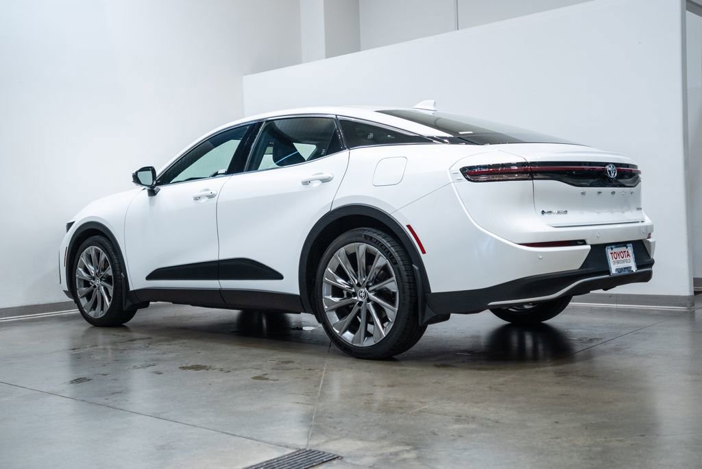 Used 2024 Toyota Crown Limited w/ Advanced Technology Package image 7