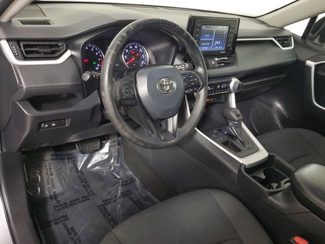 Used 2021 Toyota RAV4 LE image 19