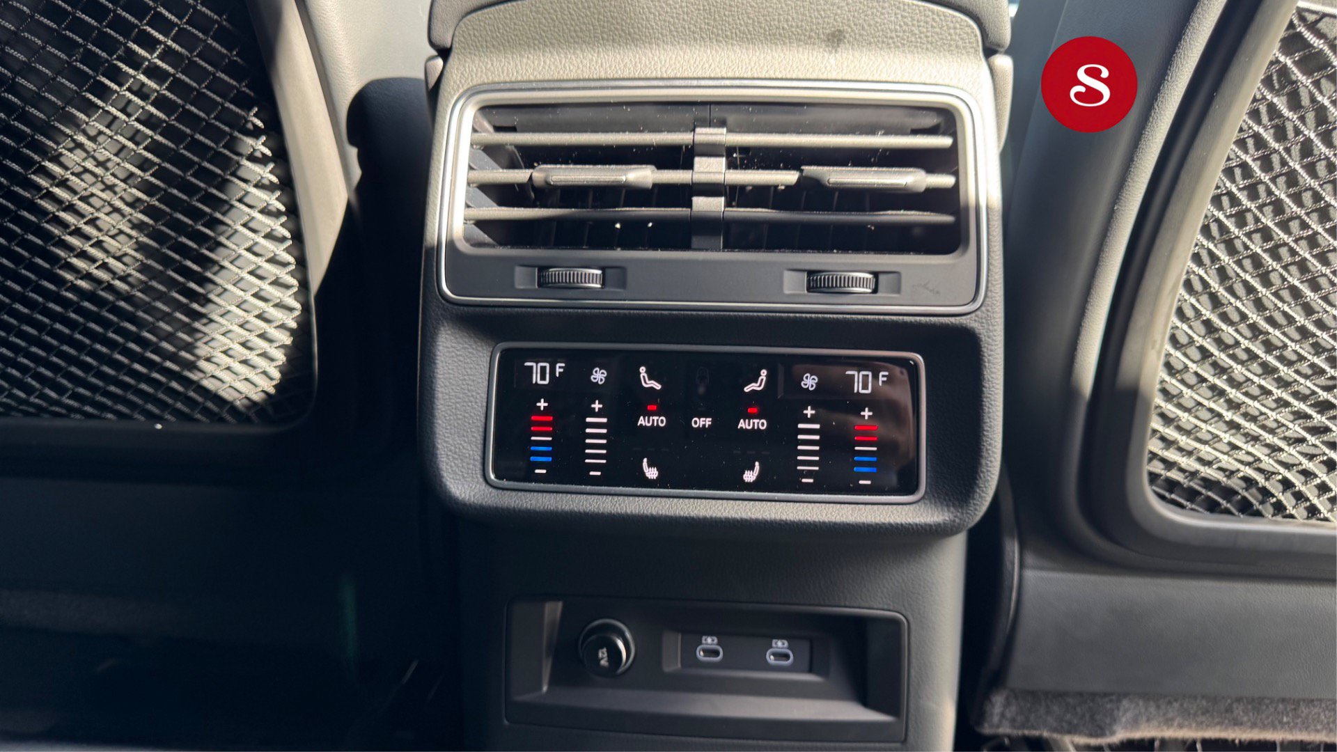 Used 2023 Audi SQ8 Prestige w/ Prestige Package AWD/4WD image 22