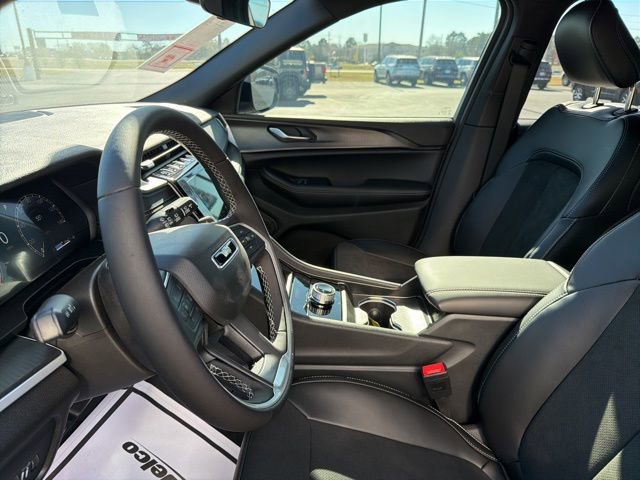 New 2025 Jeep Grand Cherokee Altitude image 7