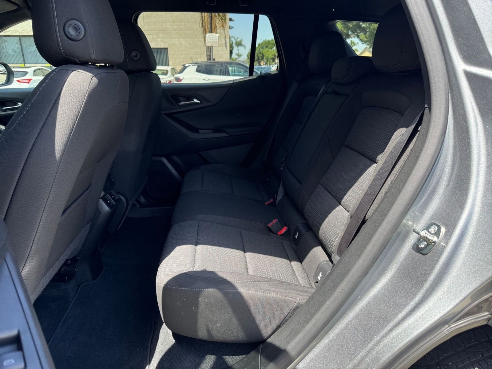 Used 2025 Chevrolet Equinox LT FWD image 27