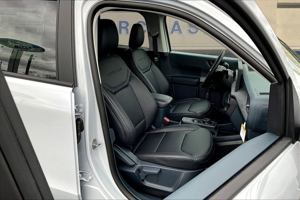 New 2026 Ford Maverick Lariat w/ Black Appearance Package image 11