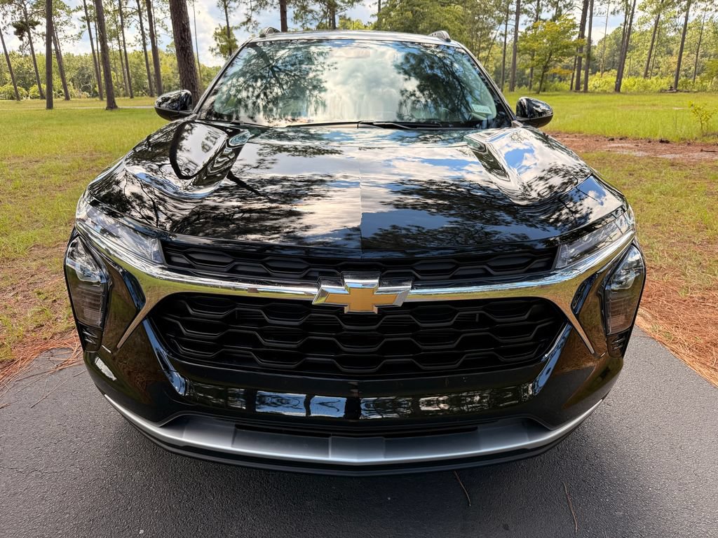 New 2026 Chevrolet Trax LT w/ Driver Confidence Package FWD image 8