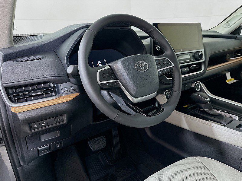 New 2026 Toyota Grand Highlander AWD image 11