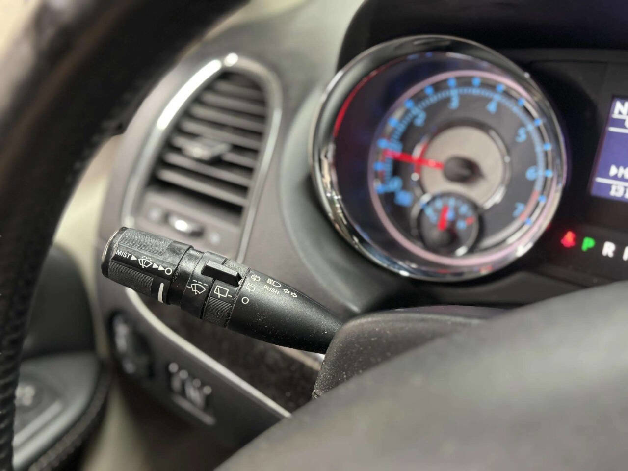 Used 2015 Chrysler Town & Country Touring-L w/ Driver Convenience Group image 33