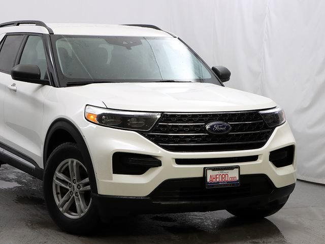 Certified 2022 Ford Explorer XLT image 2