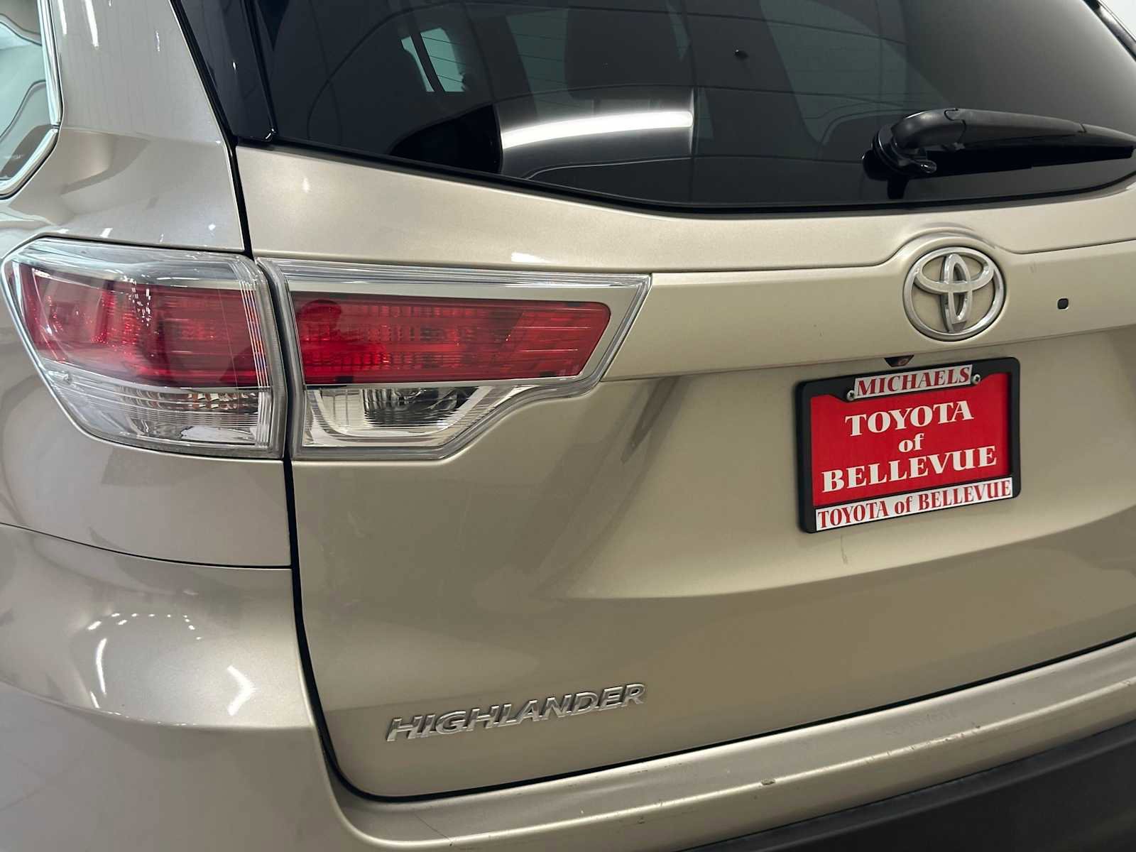 Used 2015 Toyota Highlander XLE AWD/4WD image 8