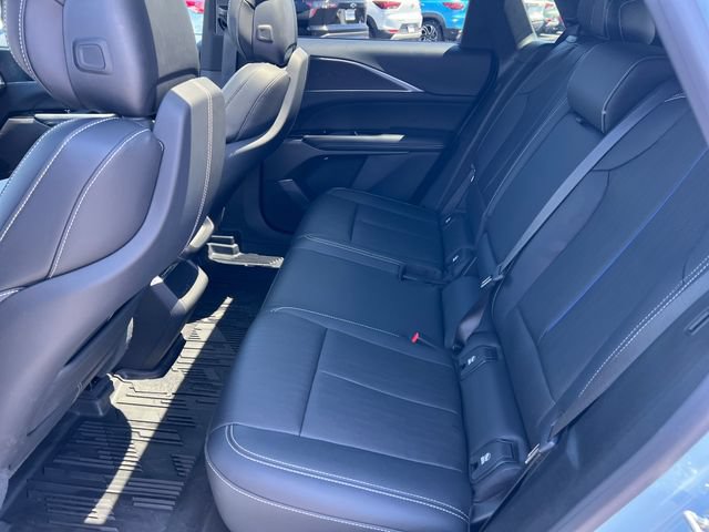 Used 2024 Cadillac Lyriq Luxury w/ LPO, Floor Liner Package AWD/4WD image 23