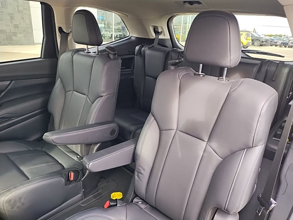 Used 2025 Subaru Ascent Limited image 48