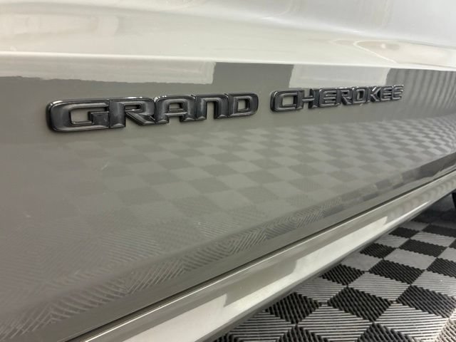 Used 2020 Jeep Grand Cherokee SRT AWD/4WD image 41