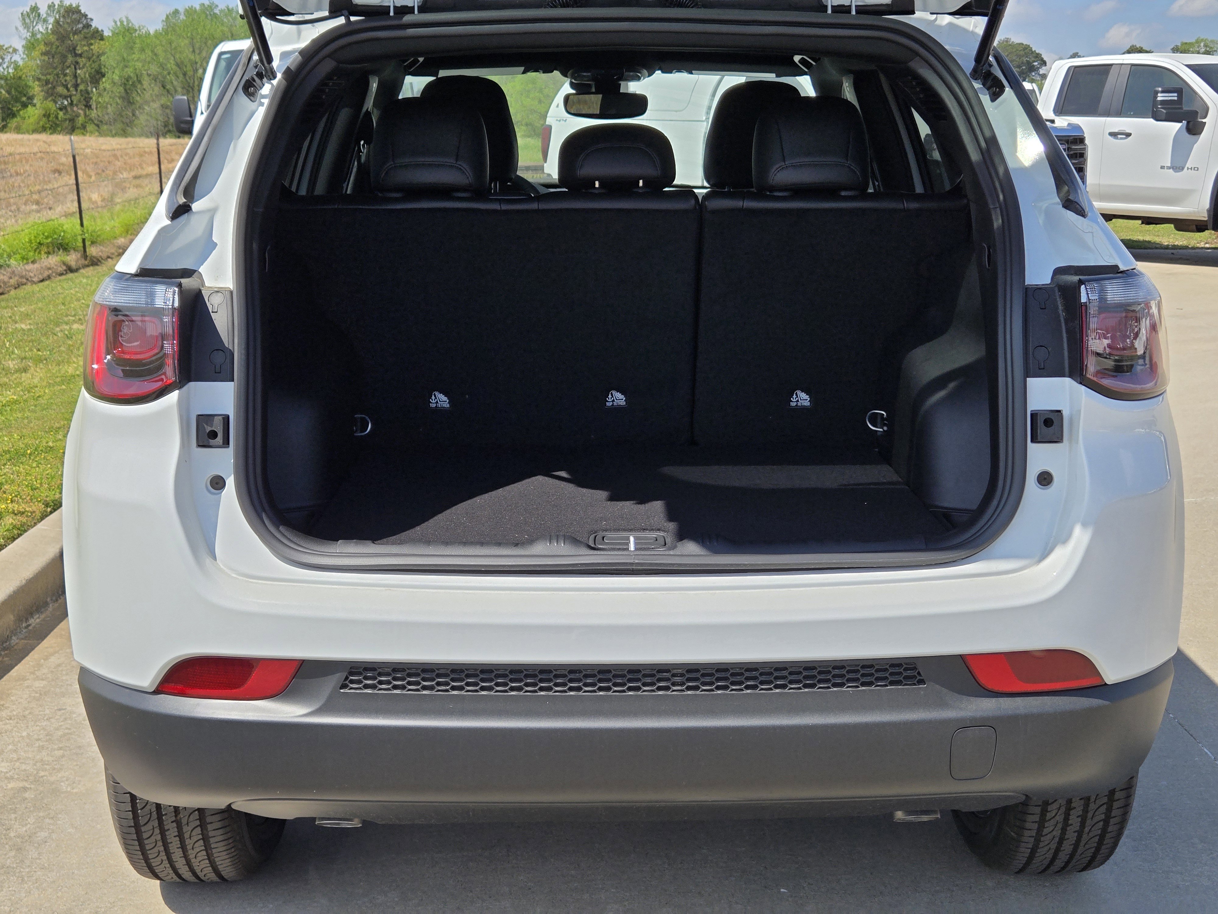 New 2026 Jeep Compass Latitude image 7