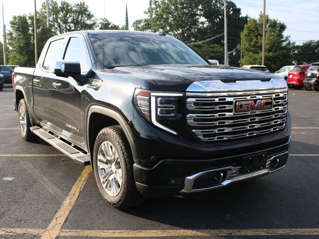 Used 2025 GMC Sierra 1500 Denali AWD/4WD image 4