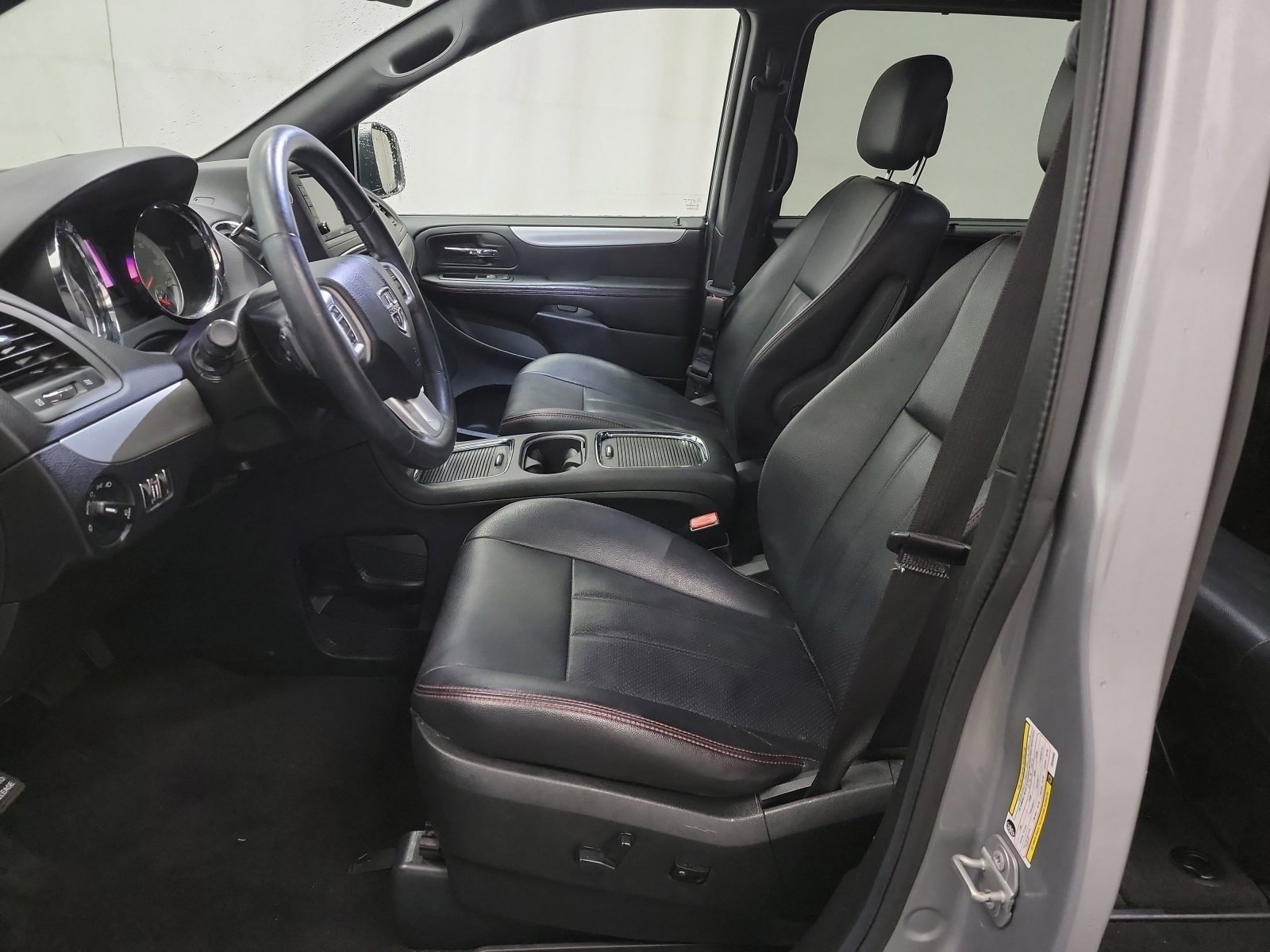 Used 2018 Dodge Grand Caravan GT image 12