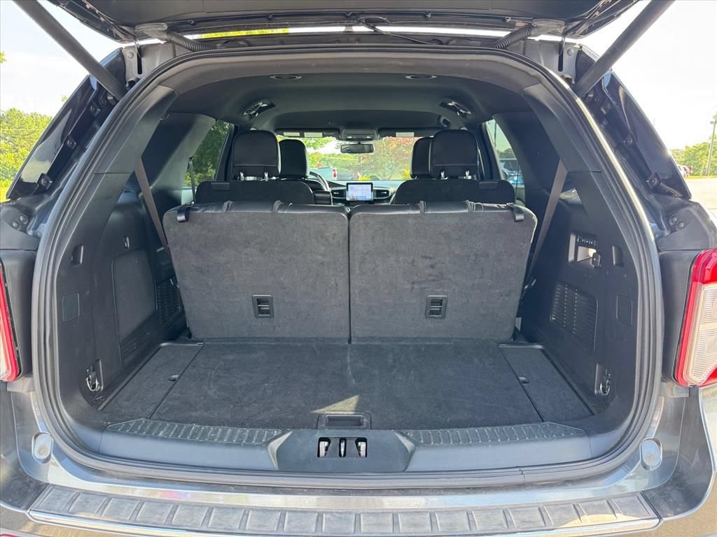 Used 2020 Ford Explorer Limited AWD/4WD image 10