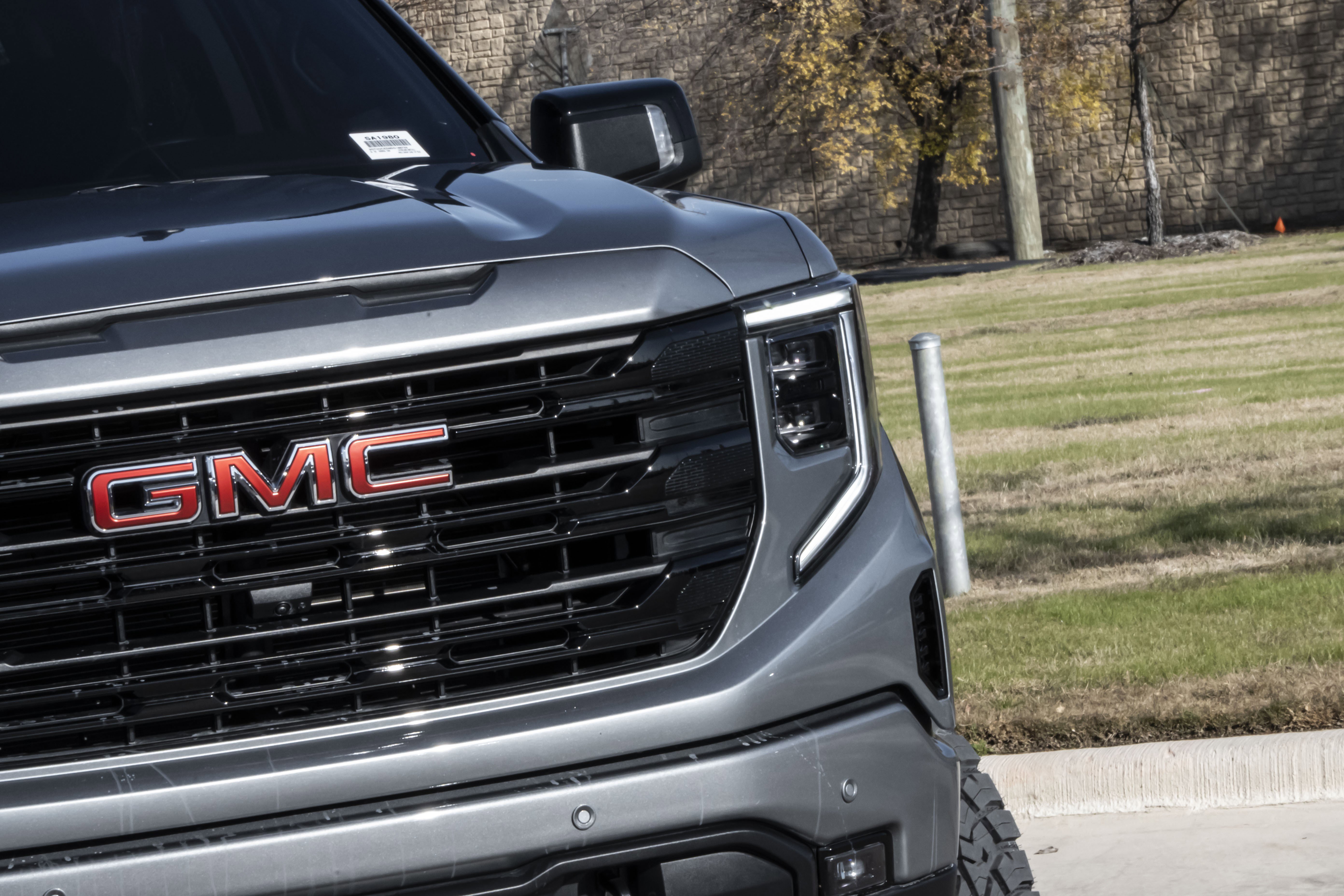 Used 2025 GMC Sierra 1500 Elevation image 7