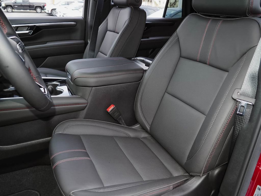 Used 2025 Chevrolet Tahoe RST w/ Comfort Package AWD/4WD image 8