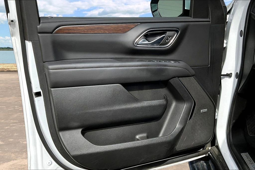 Used 2024 Chevrolet Tahoe High Country w/ Premium Package image 22