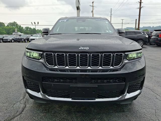 Used 2025 Jeep Grand Cherokee L Laredo w/ Luxury Tech Group I AWD/4WD image 2