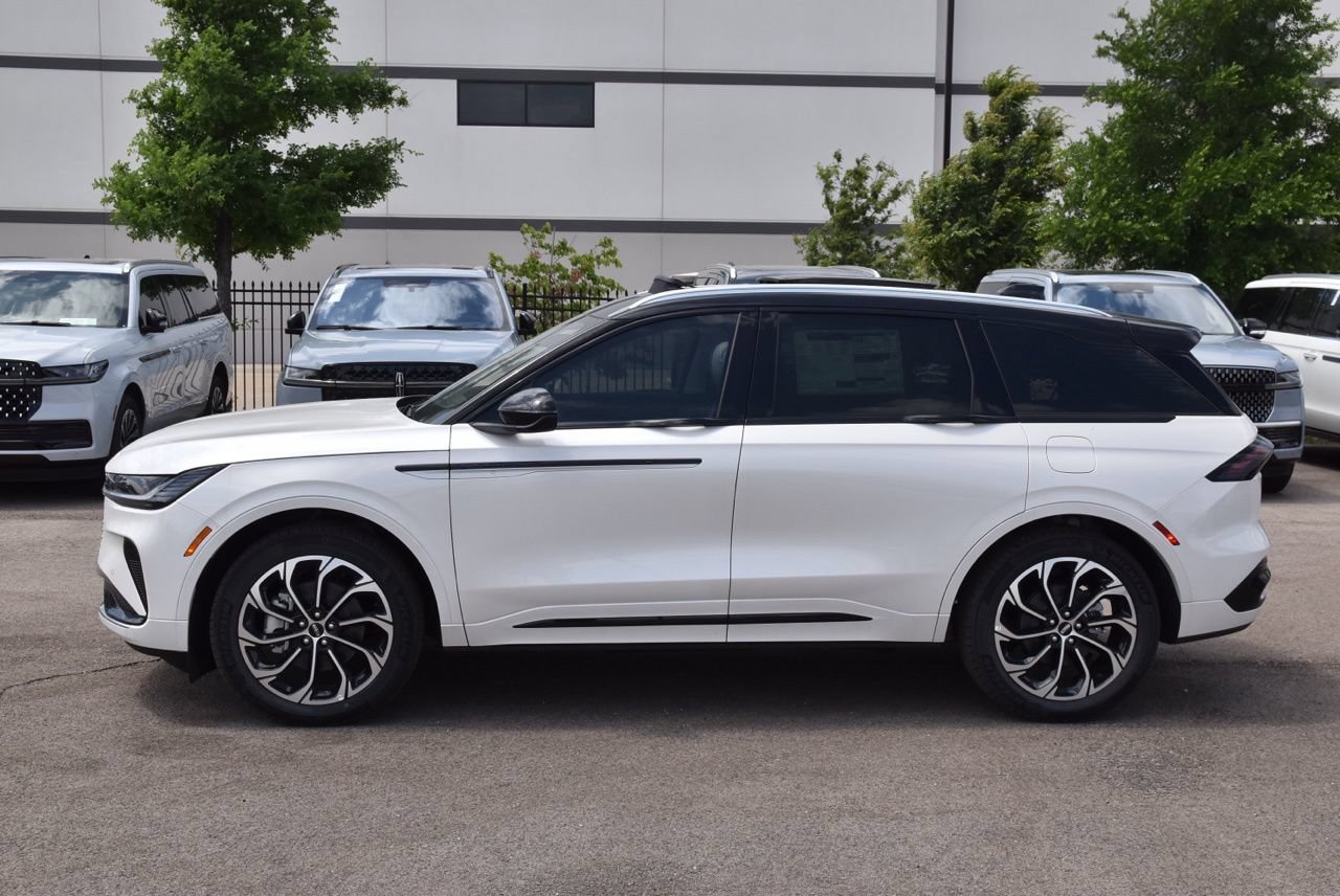 New 2026 Lincoln Nautilus Reserve AWD/4WD image 18