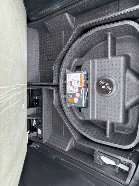Used 2024 Ford Edge SEL image 12