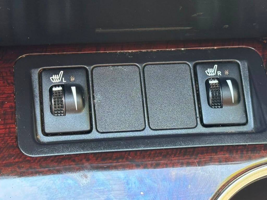 Used 2012 Toyota Camry FWD image 23