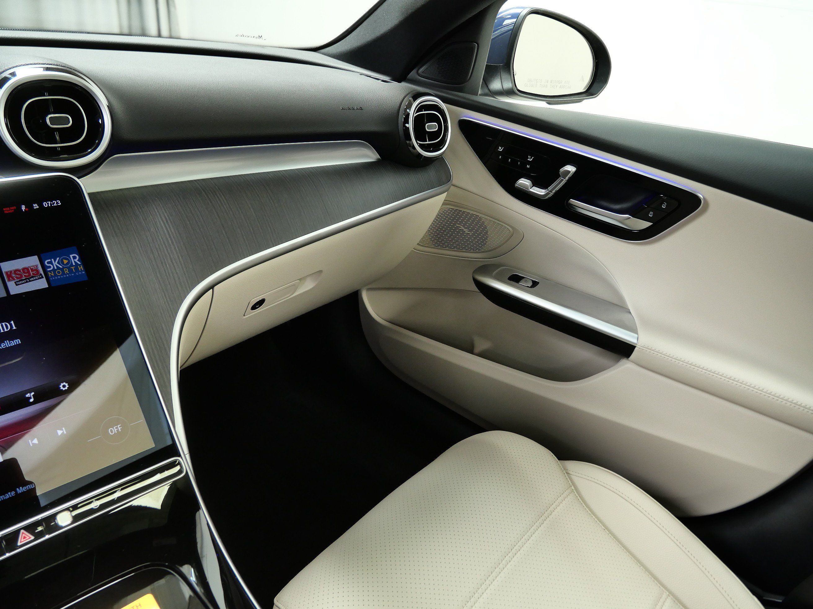 New 2026 Mercedes-Benz C 300 4MATIC Sedan image 11
