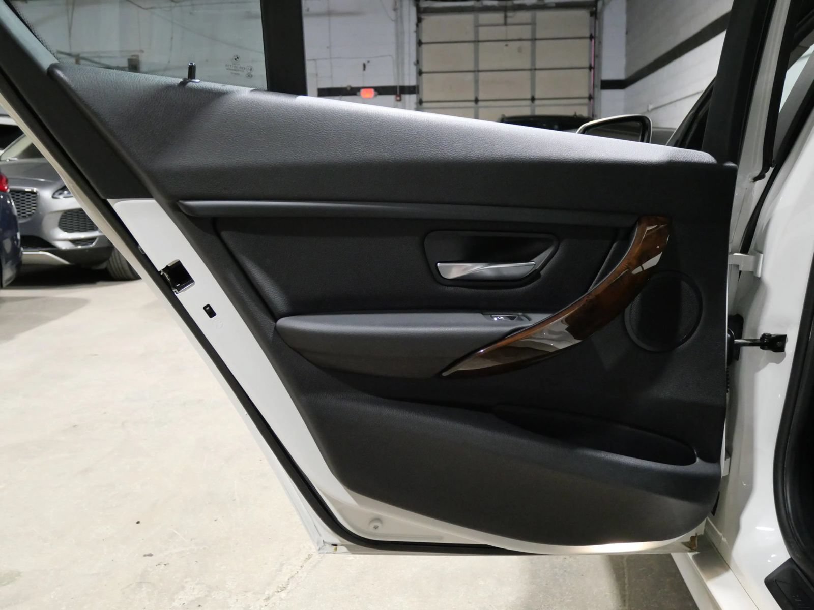 Used 2016 BMW 320i xDrive Sedan AWD/4WD image 23
