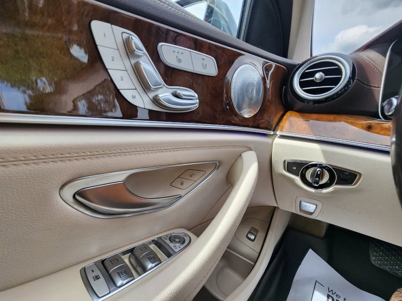 Used 2018 Mercedes-Benz E 300 4MATIC w/ Premium 1 Package image 20