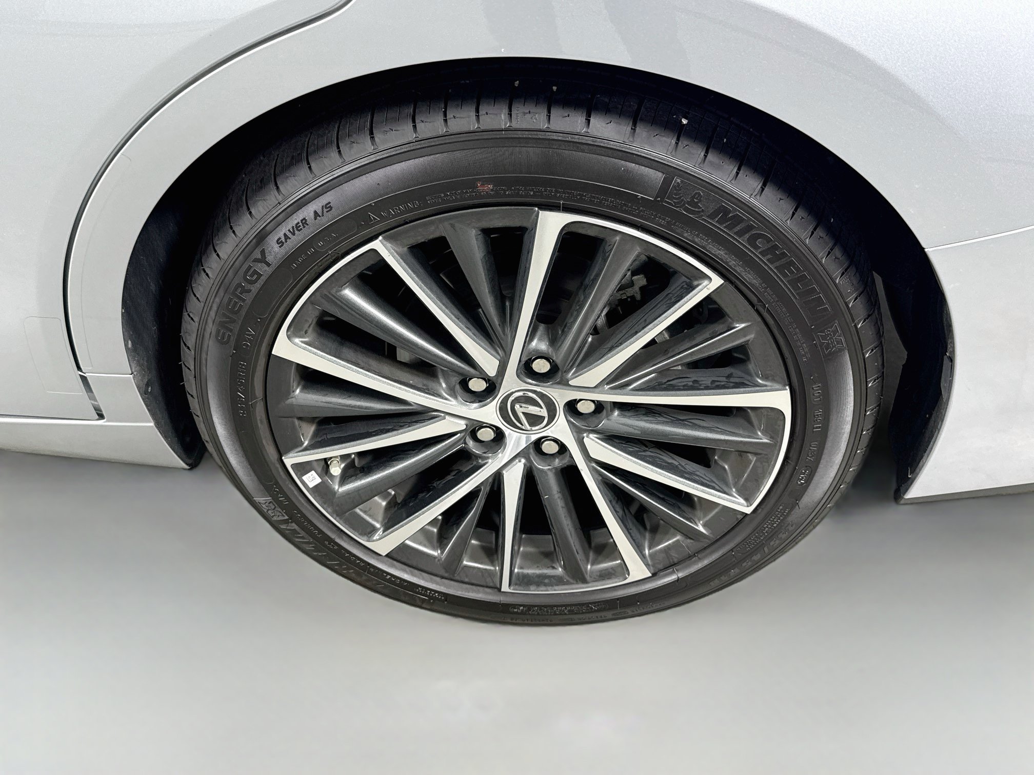 Certified 2025 Lexus ES 350 w/ Premium Package FWD image 29