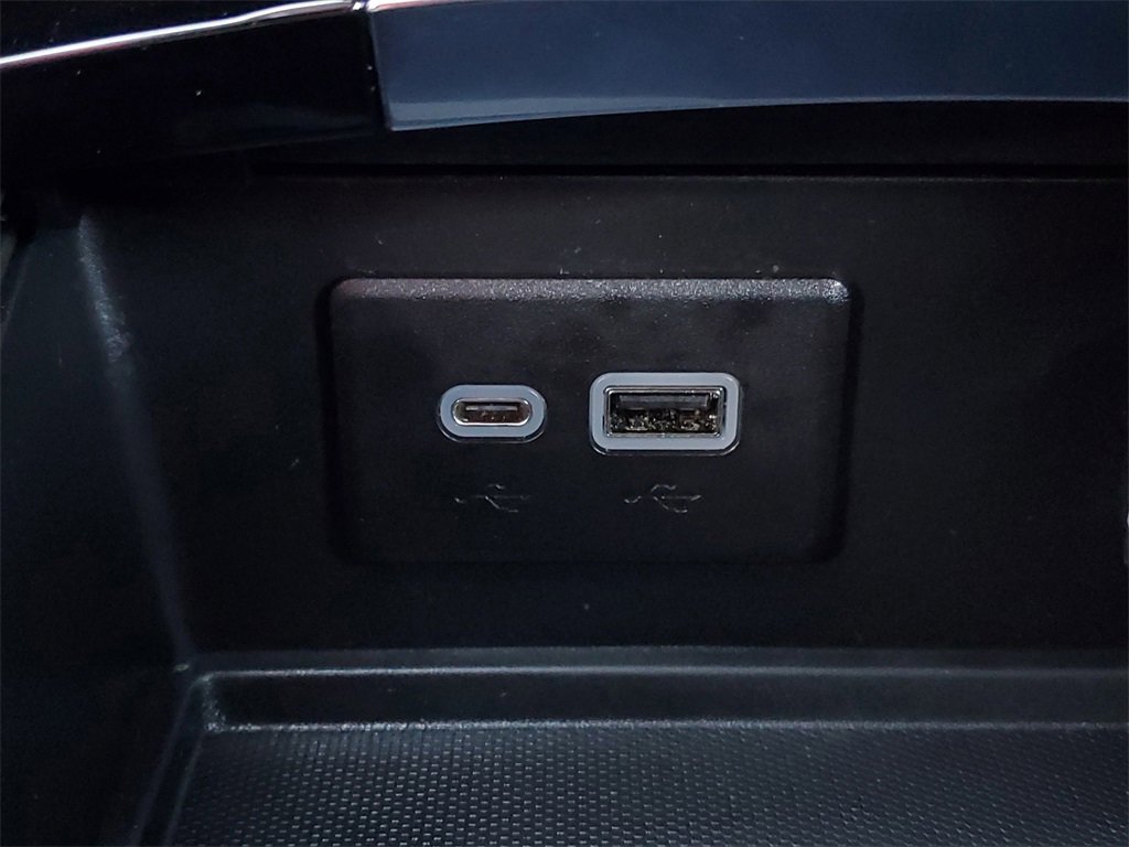 Used 2023 Buick Envision Essence w/ Sport Touring Package image 20