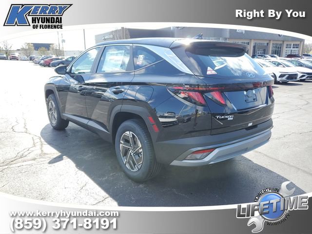 New 2026 Hyundai Tucson Blue SE image 3