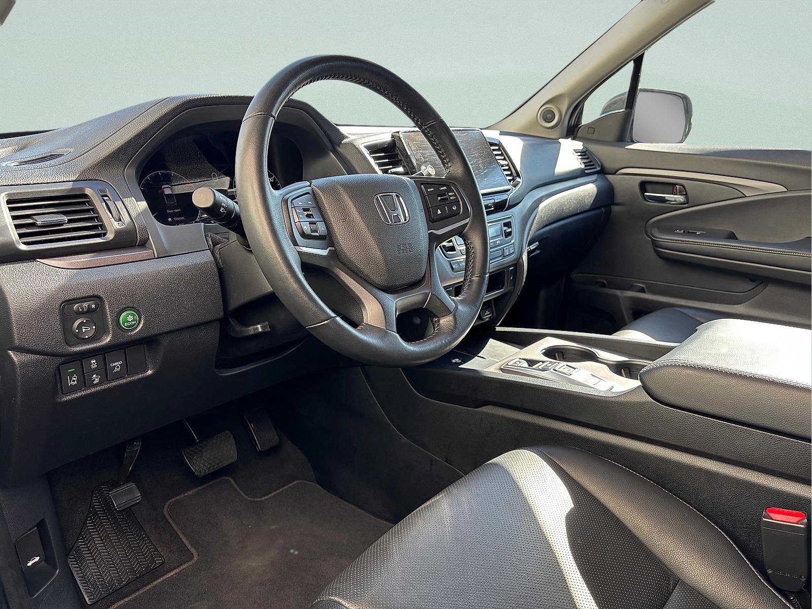 Certified 2025 Honda Ridgeline RTL image 14