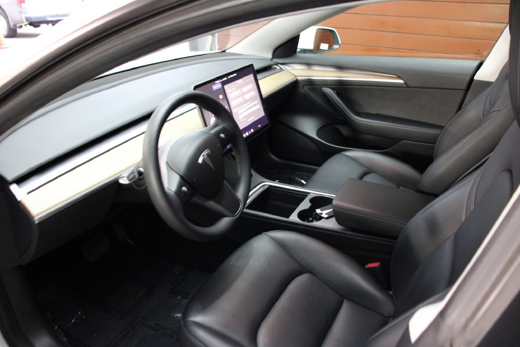 Used 2023 Tesla Model 3 Standard Range RWD image 6