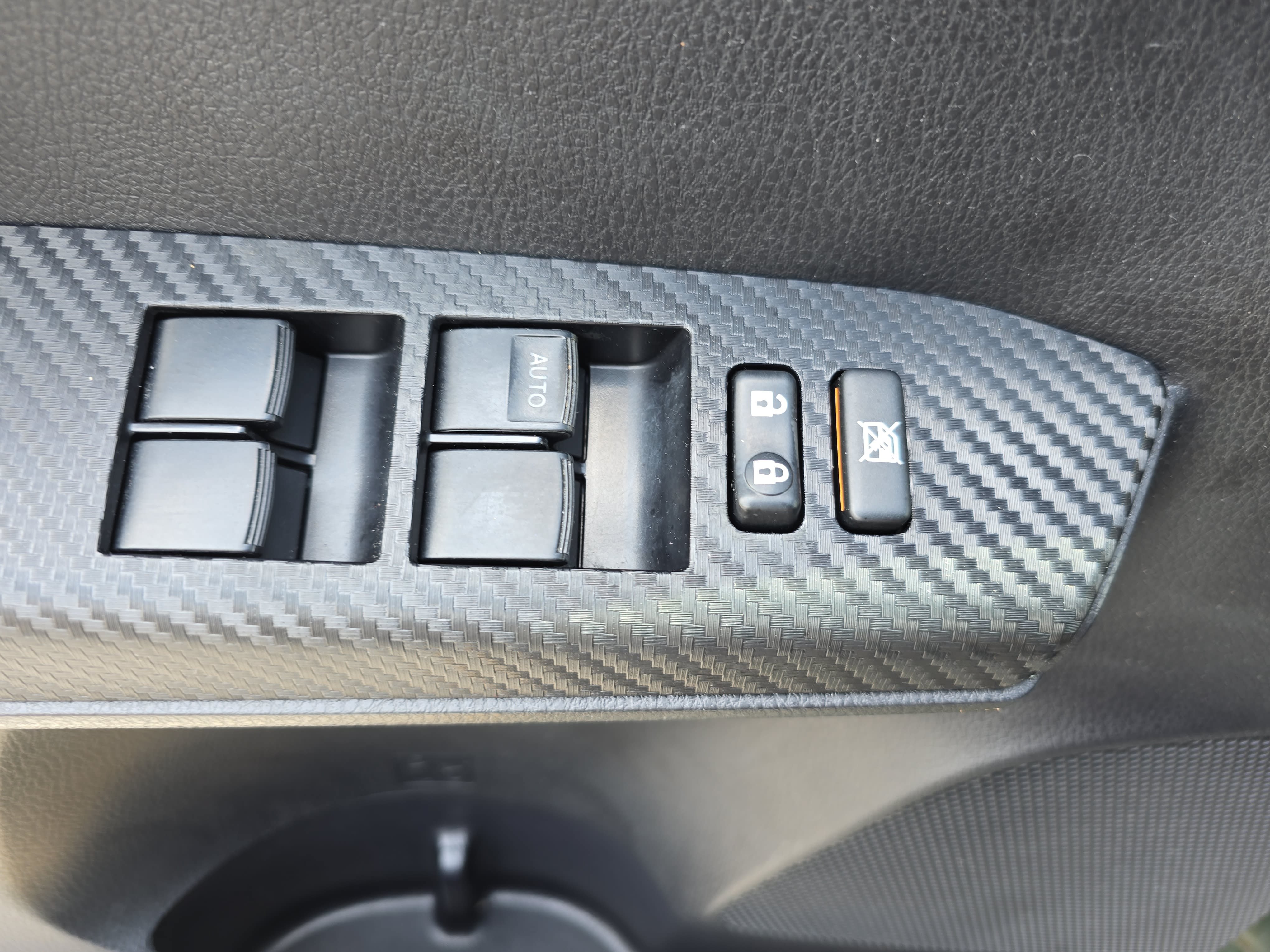 Used 2013 Toyota RAV4 LE FWD image 28
