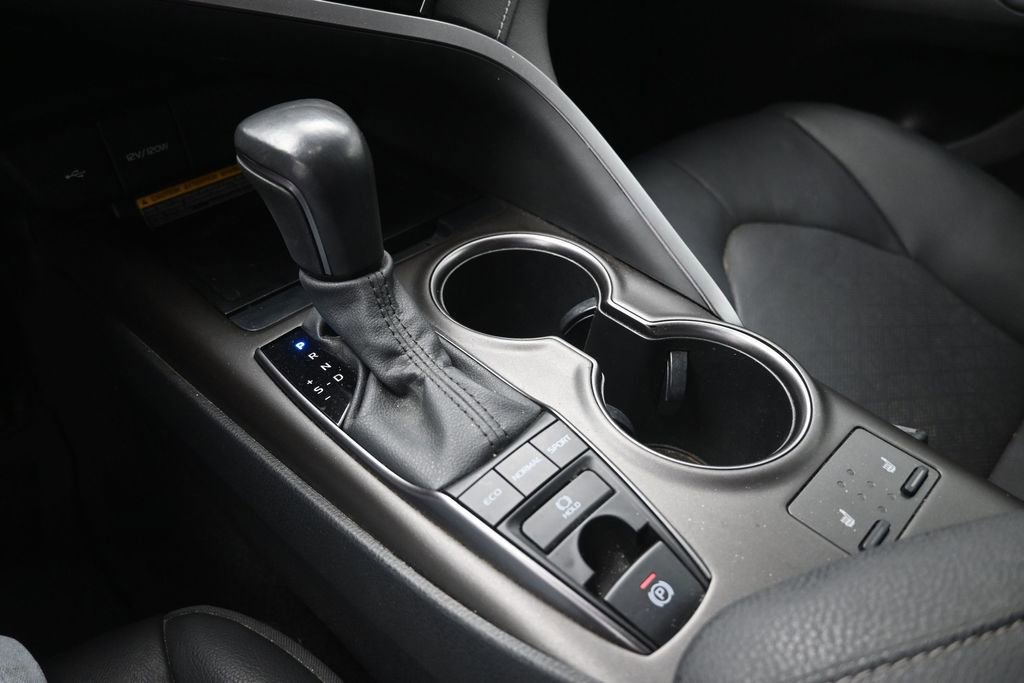 Used 2021 Toyota Camry XSE FWD image 29