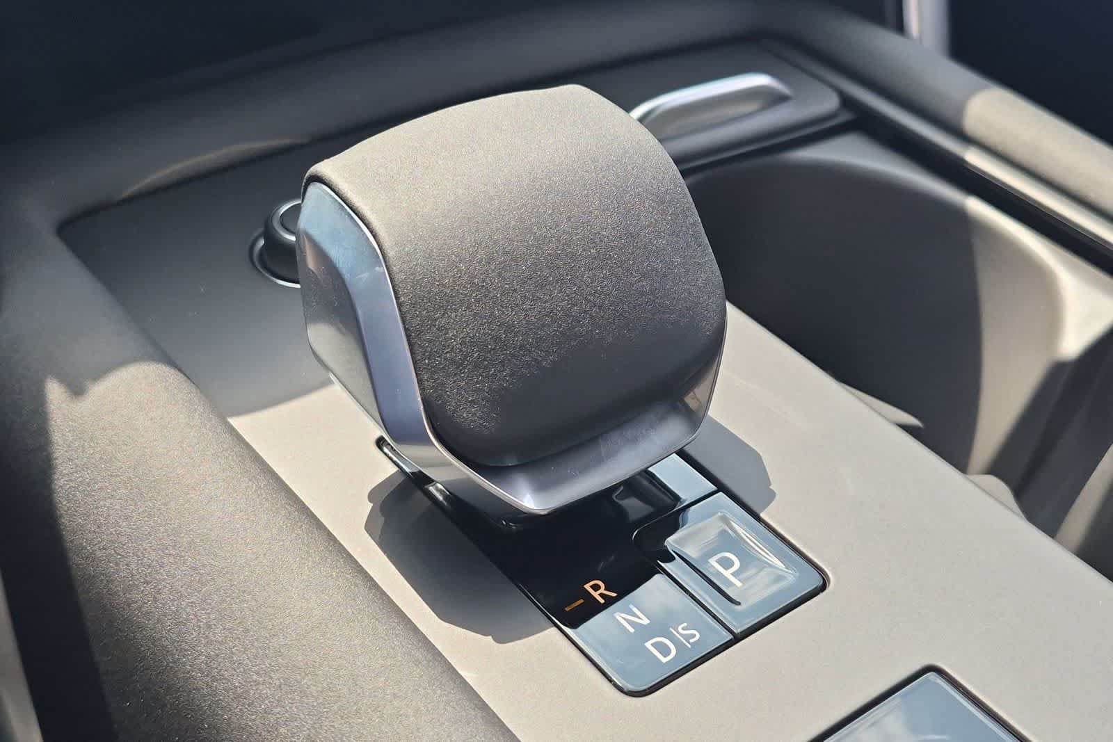 New 2026 Land Rover Discovery Dynamic SE AWD/4WD image 30