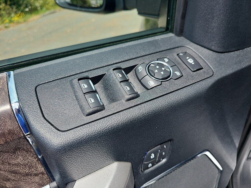 Used 2019 Ford F350 Lariat w/ Lariat Ultimate Package AWD/4WD image 10