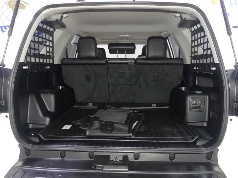 Used 2018 Toyota 4Runner TRD Off-Road Premium AWD/4WD image 9