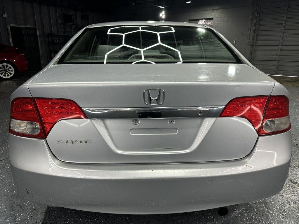 Used 2009 Honda Civic DX-VP image 4