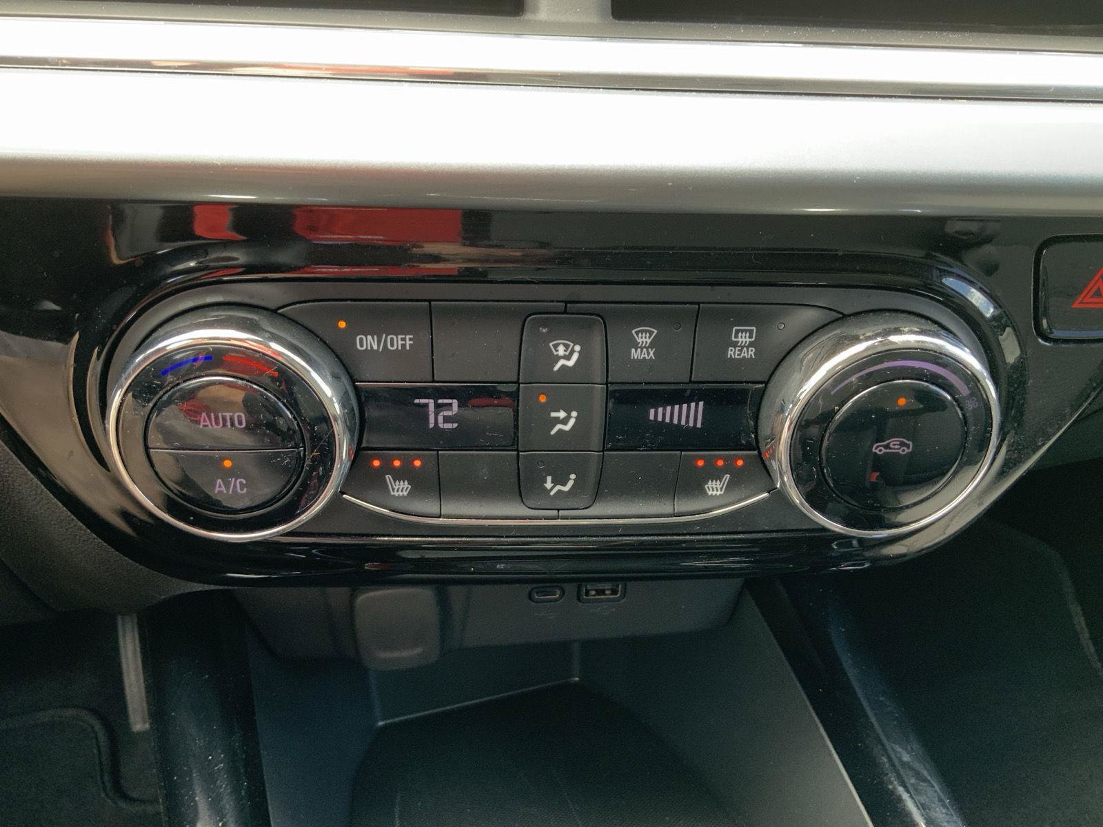 Used 2024 Chevrolet Trax LT w/ Driver Confidence Package FWD image 40