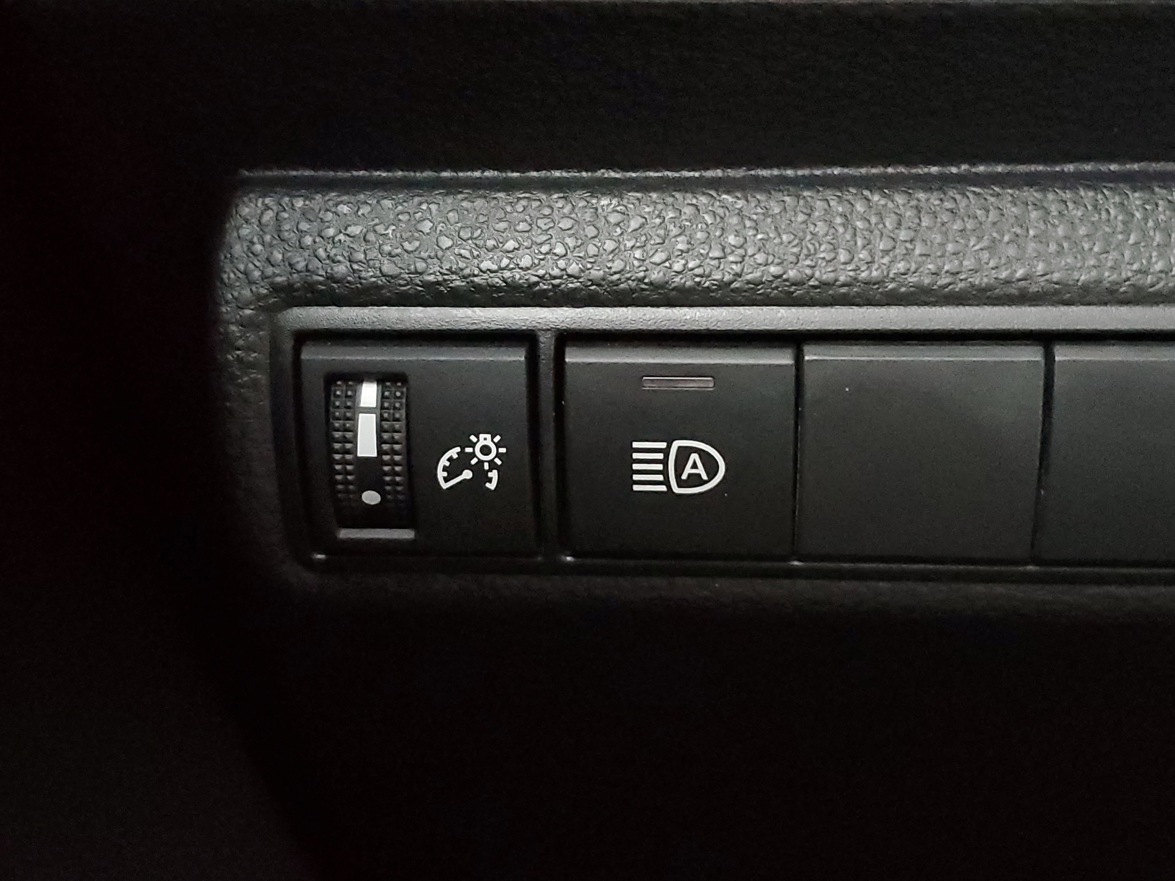 Certified 2023 Toyota Corolla LE image 31