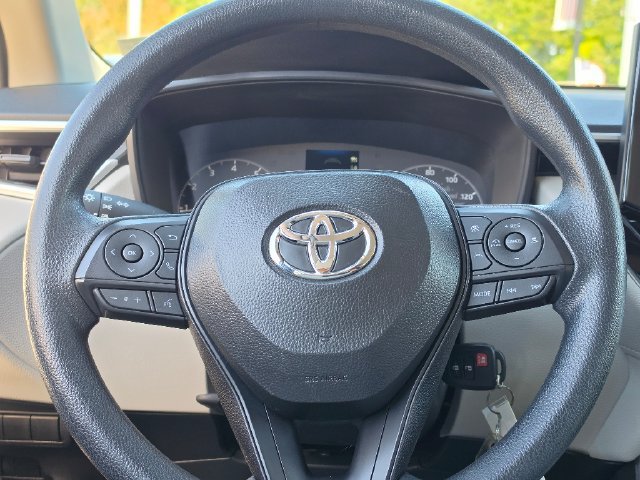 Used 2025 Toyota Corolla Cross L FWD image 27