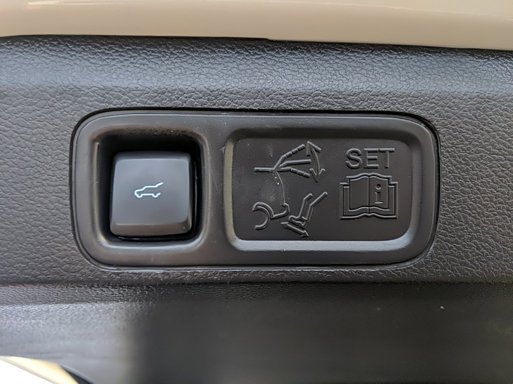 Used 2023 Ford Expedition Timberline image 9