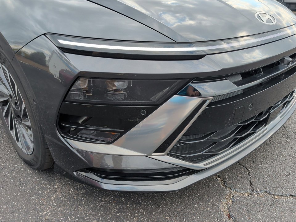 Certified 2025 Hyundai Sonata Limited FWD image 24