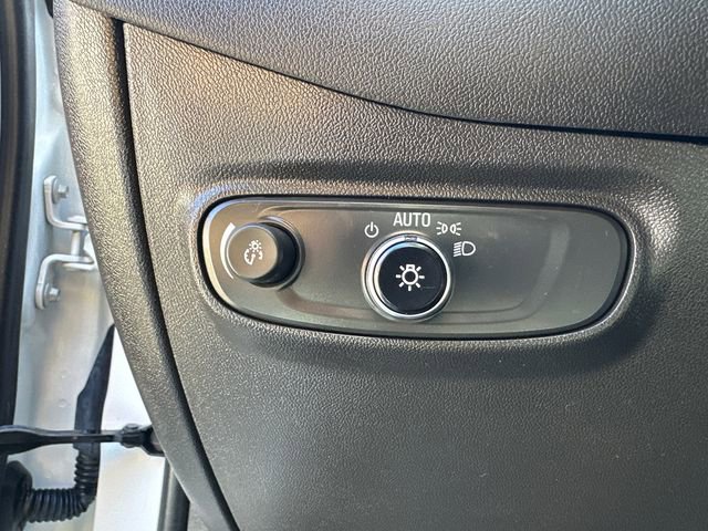 Used 2024 Chevrolet Equinox LT image 31