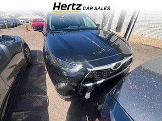 Used 2025 Toyota Highlander LE video 1
