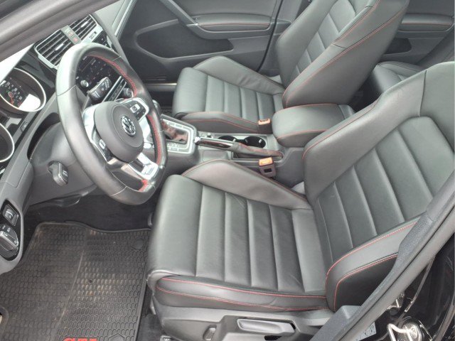 Used 2019 Volkswagen GTI SE FWD image 17