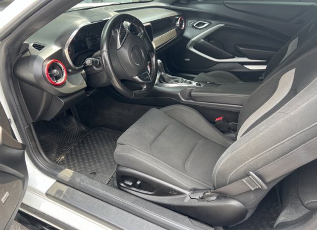 Used 2018 Chevrolet Camaro LT w/ Redline Edition RWD image 7