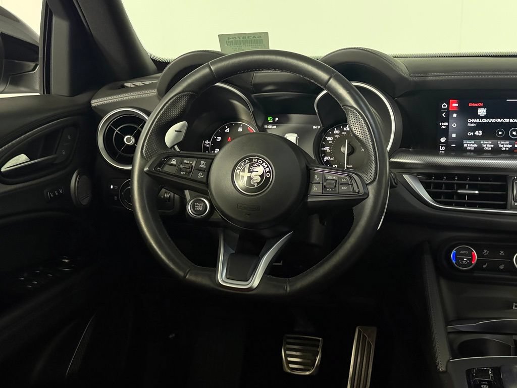 Used 2023 Alfa Romeo Stelvio Veloce AWD/4WD image 18