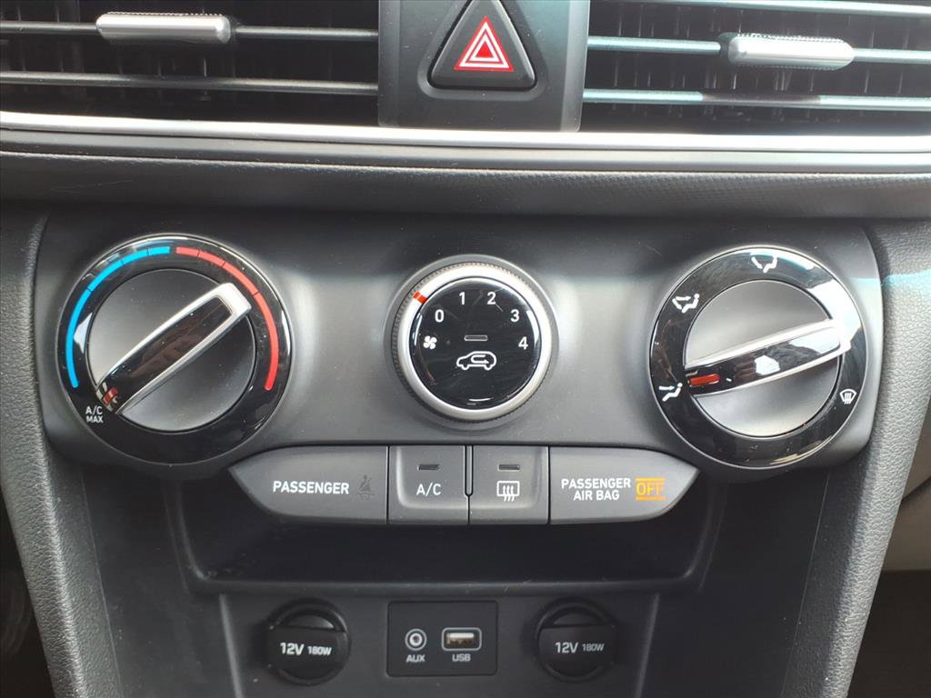 Used 2018 Hyundai Kona SE AWD/4WD image 24